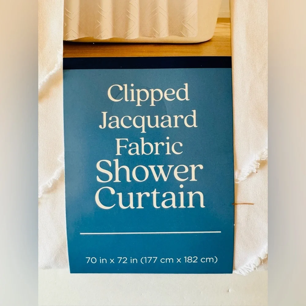 Clipped jacquard fabric shower curtain